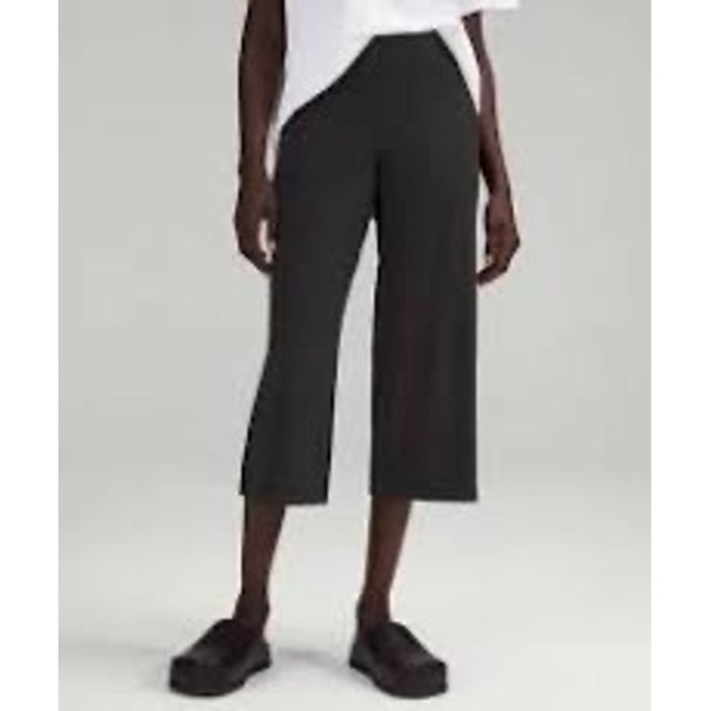 Lululemon Align Wide Leg Super HighRise Crop 23" Pants Nulu Black Size 6 W6BQWS